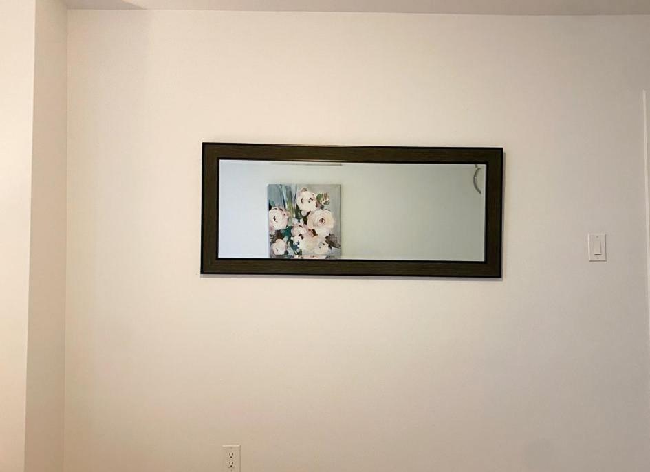Bright Apartment Close To City With Free Parking Toronto Esterno foto